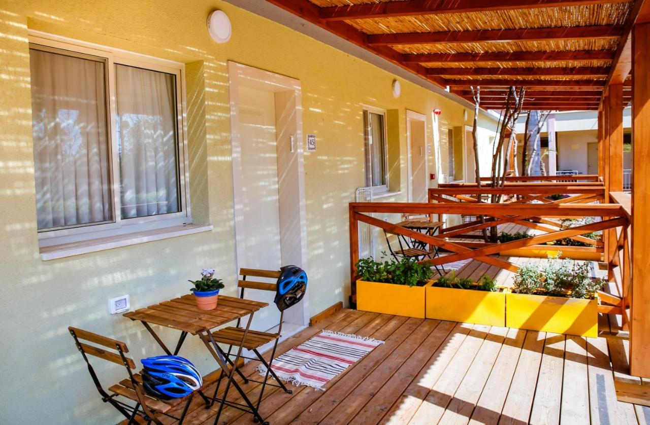 Shaar Hagolan Kibbutz Country Lodging Экстерьер фото