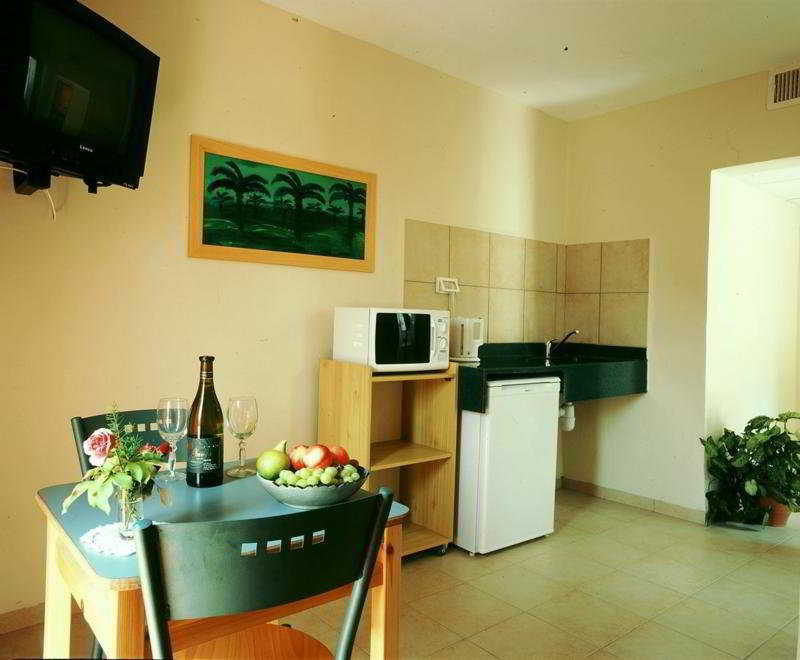Shaar Hagolan Kibbutz Country Lodging Экстерьер фото