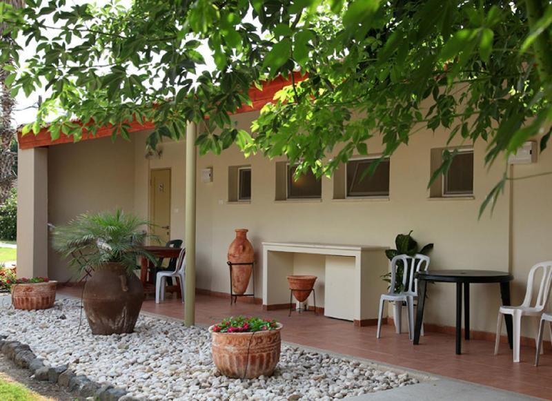 Shaar Hagolan Kibbutz Country Lodging Экстерьер фото