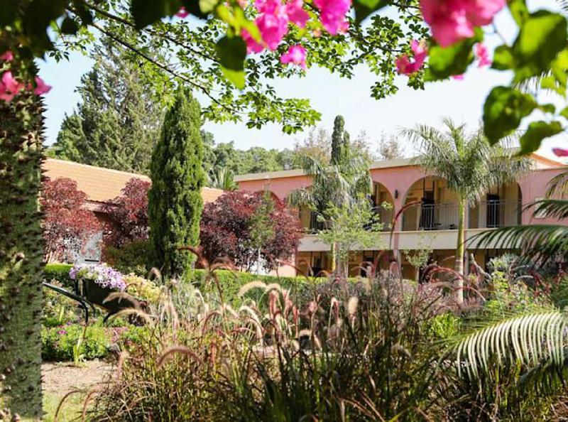 Shaar Hagolan Kibbutz Country Lodging Экстерьер фото
