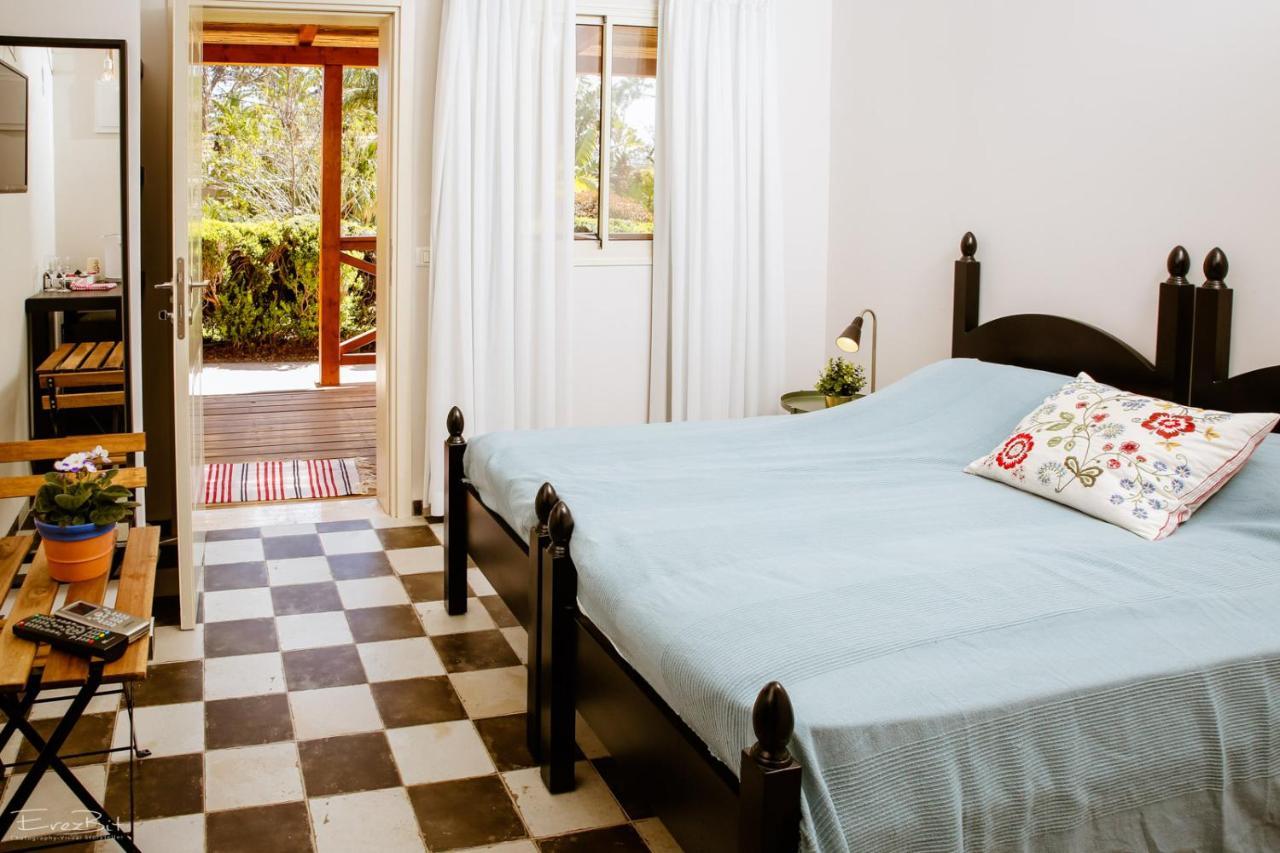Shaar Hagolan Kibbutz Country Lodging Экстерьер фото
